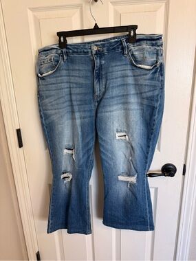 Kancan Signature Size 34 High Rise Cropped Flare Distressed Stretch Jeans